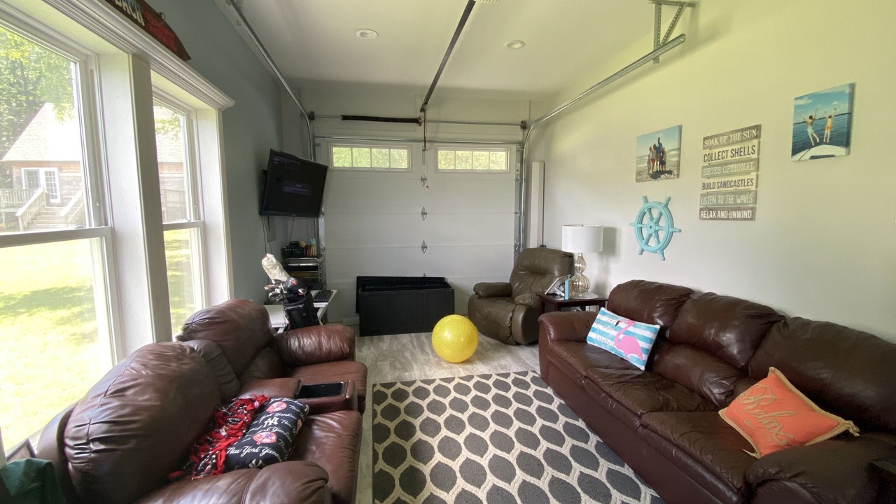 Photo of Bedroom in Brier Hill