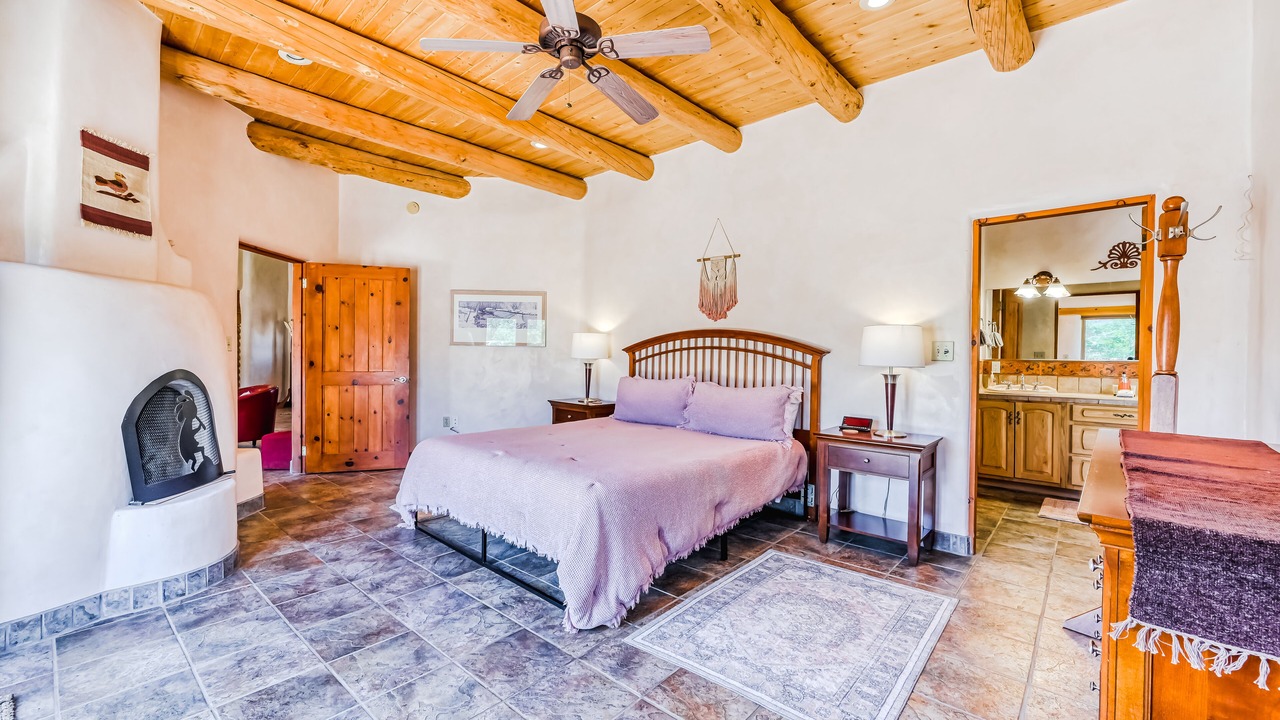 Photo of Bedroom in Arroyo Seco