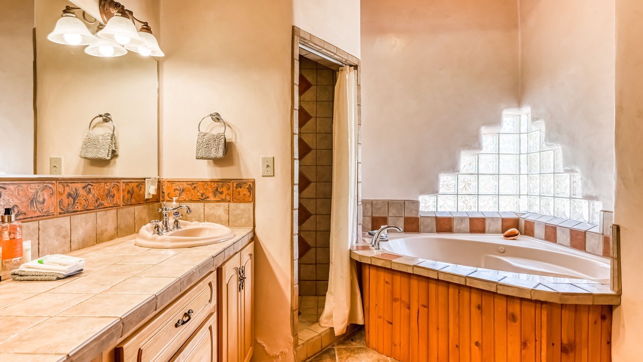 Photo of Bathroom in Arroyo Seco