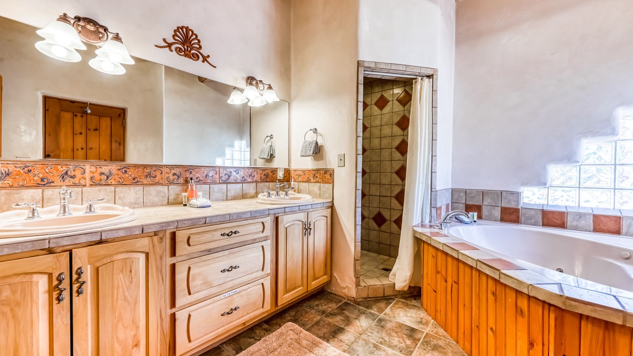 Photo of Bathroom in Arroyo Seco