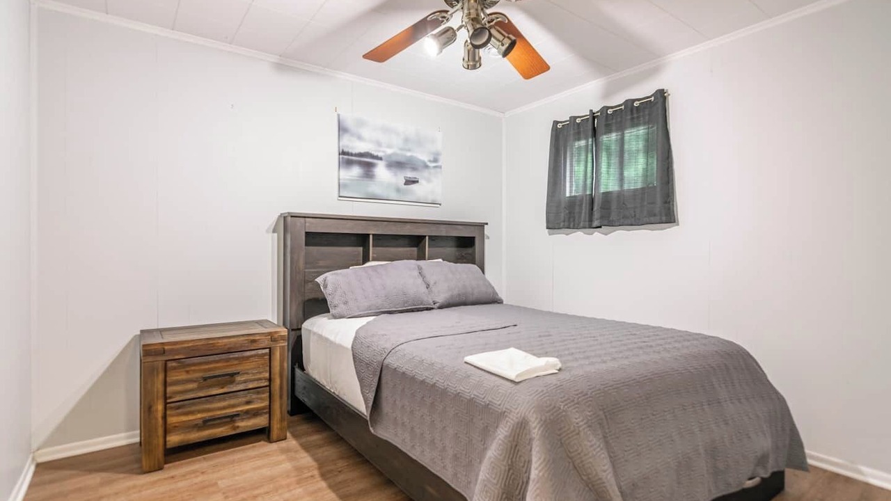Photo of Bedroom in Arkdale