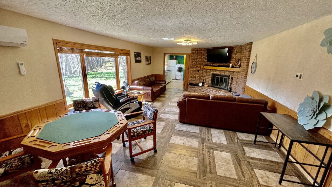 Photo of Livingroom in Kendall