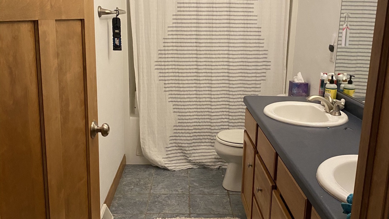 Photo of Bathroom in Butte Des Morts