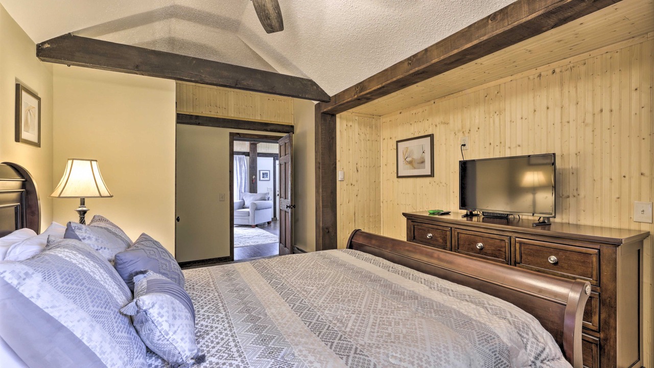 Photo of Bedroom in Montville