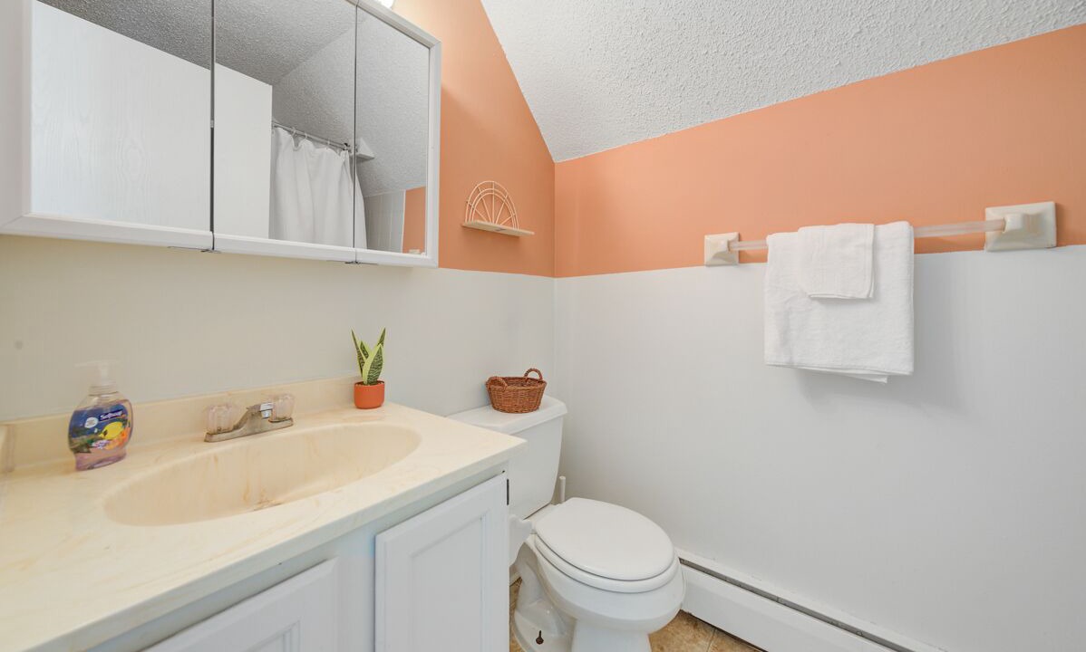 Photo of Bathroom in Summit - University