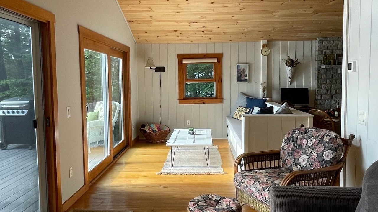 Photo of Livingroom in Fitzwilliam