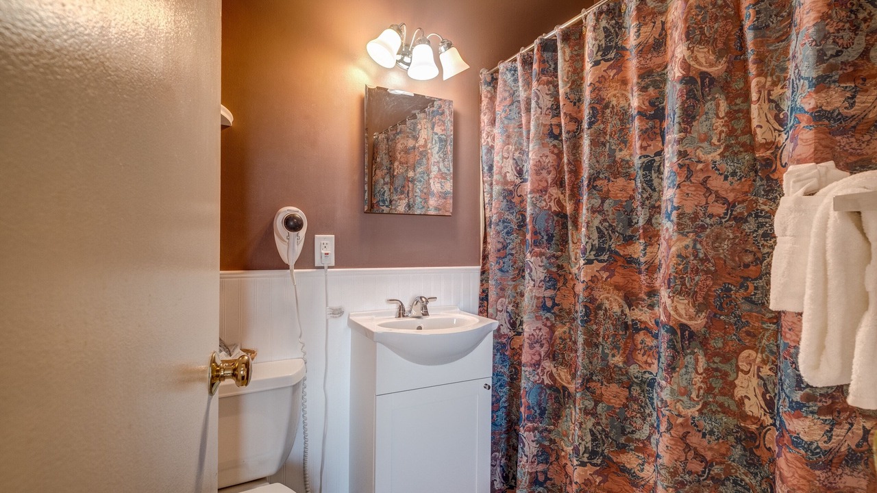 Photo of Bathroom in Weirs Beach