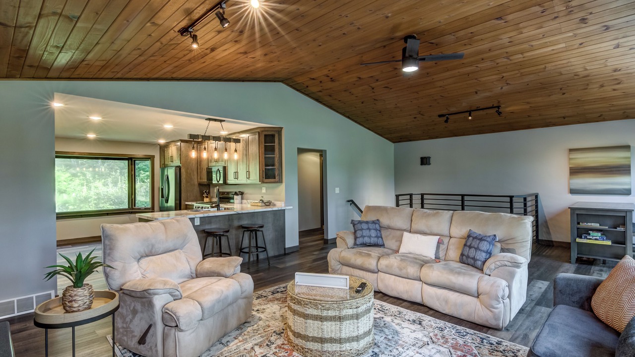 Photo of Livingroom in Holcombe