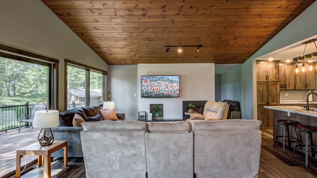 Photo of Livingroom in Holcombe