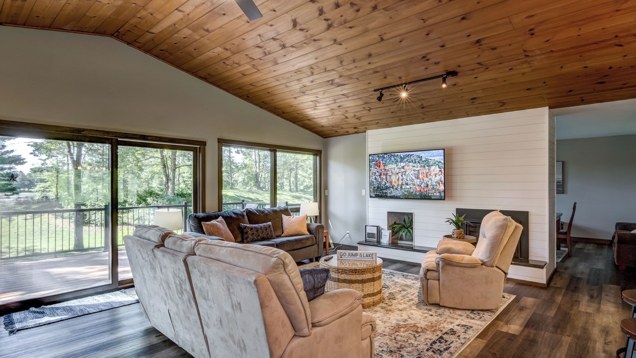 Photo of Livingroom in Holcombe