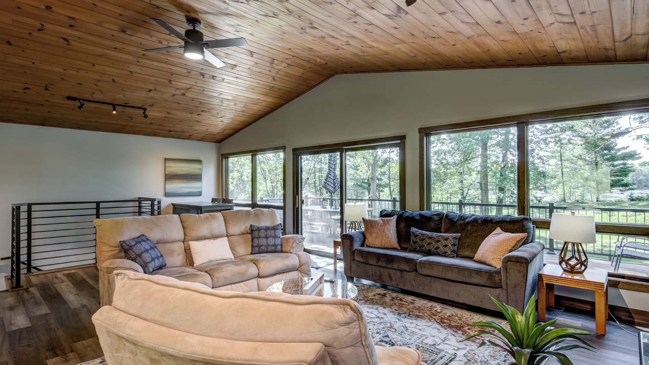 Photo of Livingroom in Holcombe