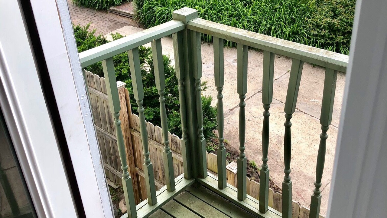 Photo of Outdoor in Linden Hills