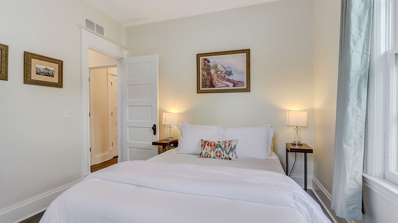 Photo of Bedroom in Linden Hills