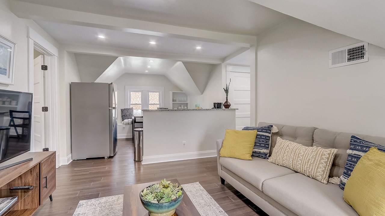 Photo of Livingroom in Linden Hills
