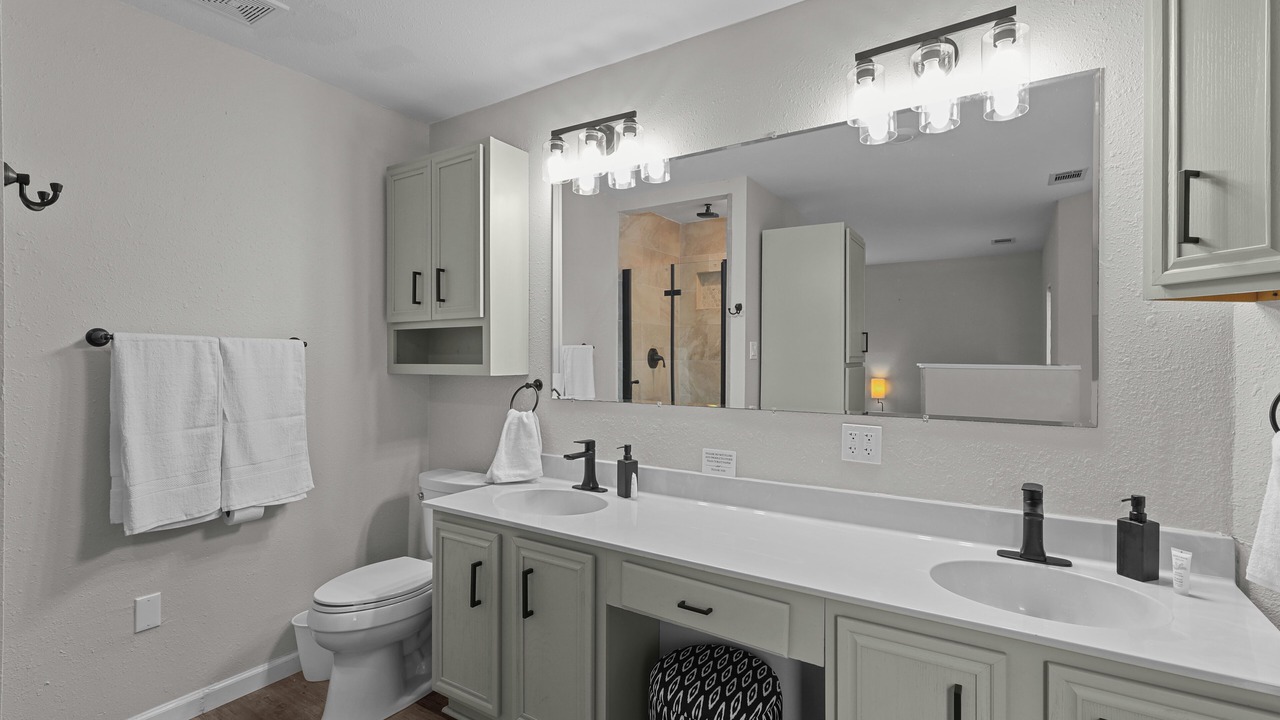 Photo of Bathroom in Octavia