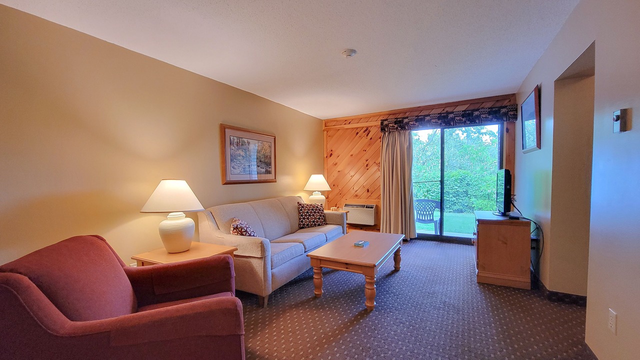 Photo of Livingroom in Weirs Beach