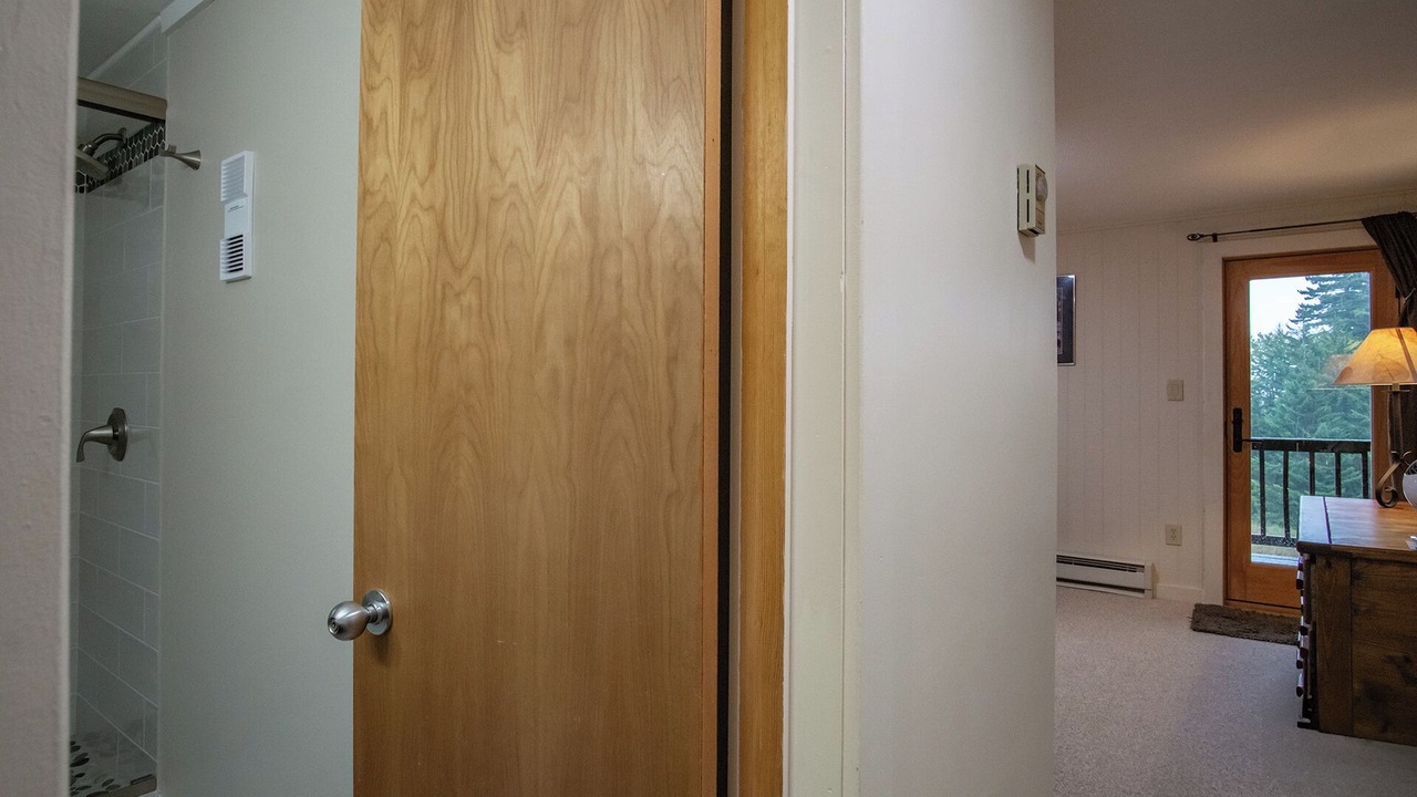 Photo of Bathroom in Snowshoe