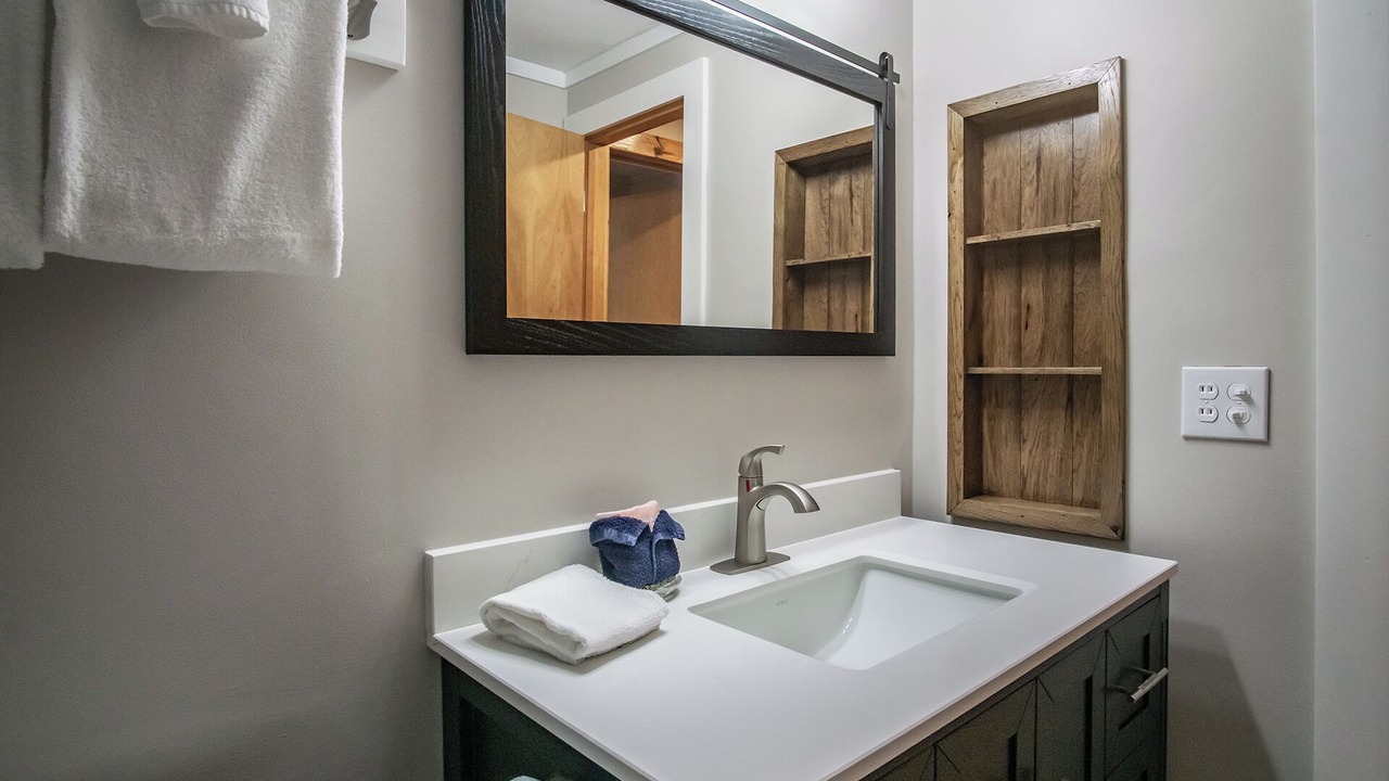 Photo of Bathroom in Snowshoe