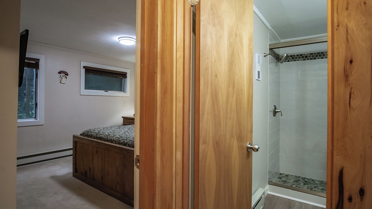 Photo of Bathroom in Snowshoe