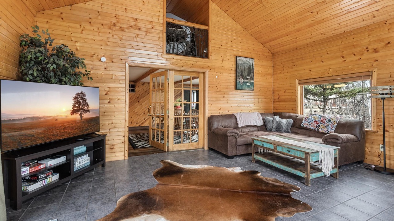 Photo of Livingroom in Detroit Lakes