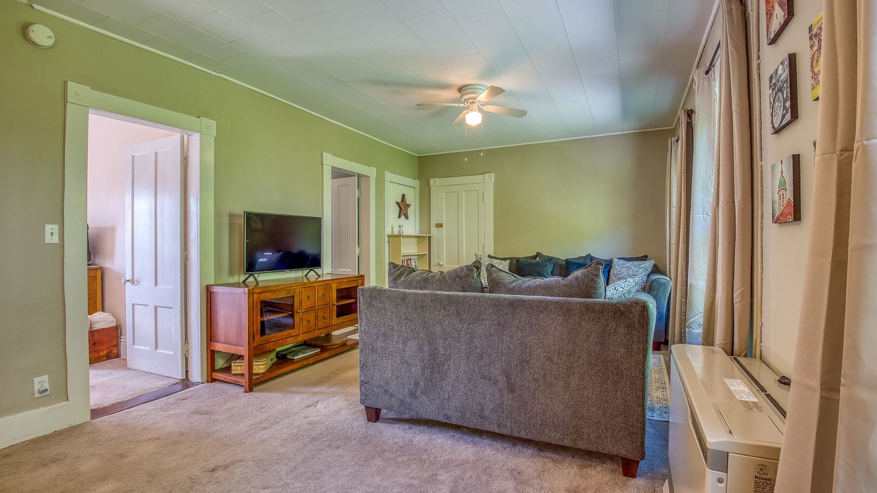 Photo of Livingroom in St. Johnsbury Center