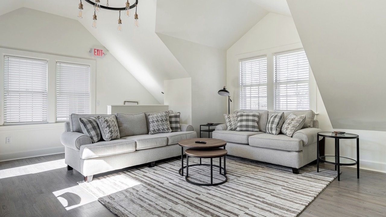 Photo of Livingroom in Lenox