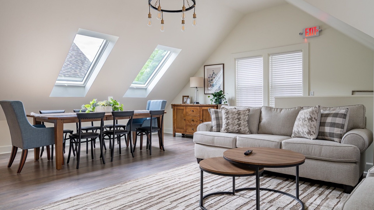 Photo of Livingroom in Lenox
