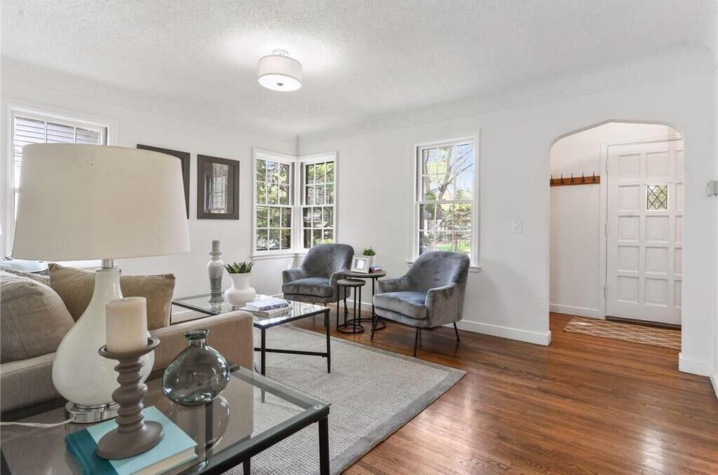 Photo of Livingroom in St. Louis Park