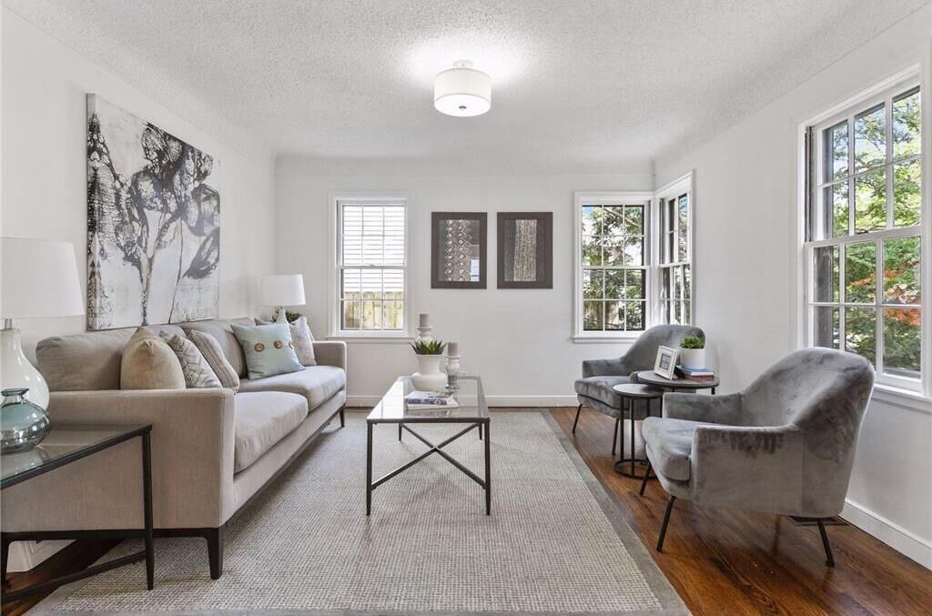 Photo of Livingroom in St. Louis Park