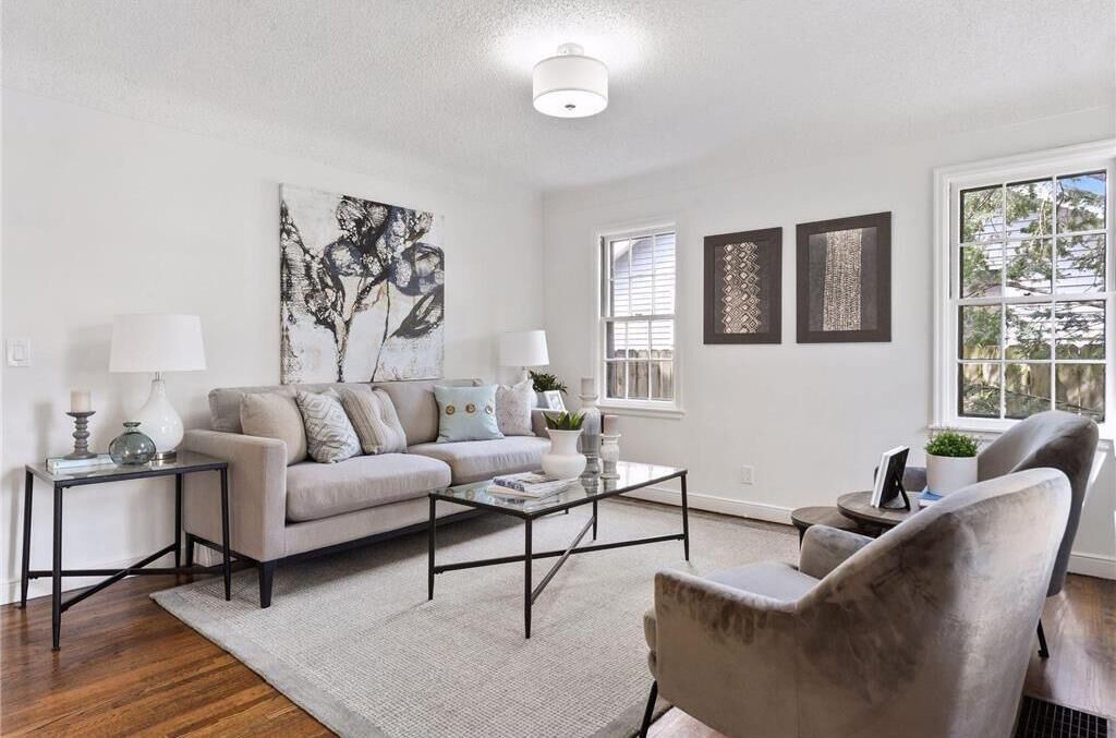Photo of Livingroom in St. Louis Park