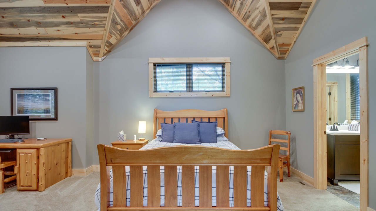 Photo of Bedroom in Breezy Point