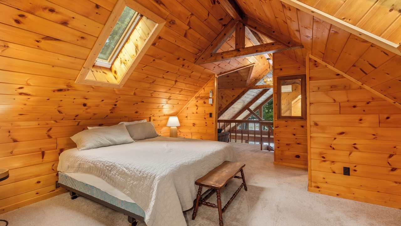 Photo of Bedroom in Crosslake