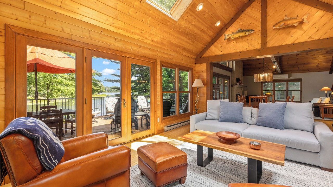 Photo of Livingroom in Crosslake