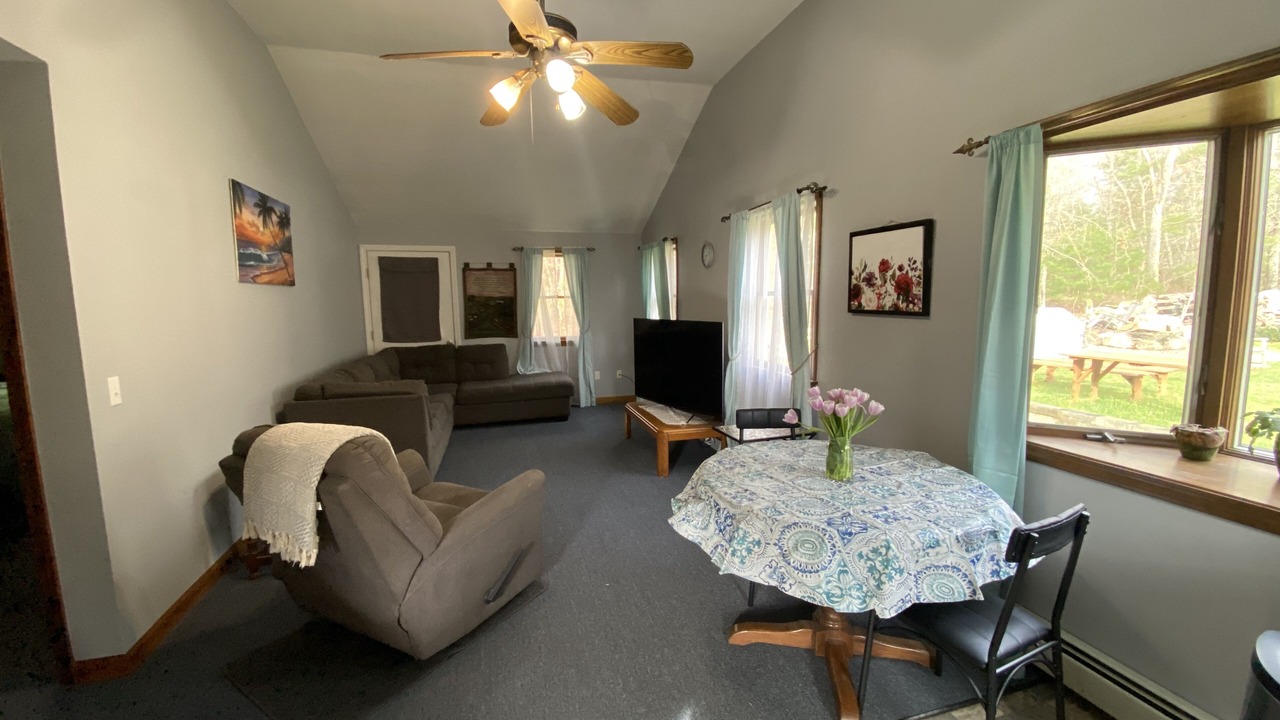 Photo of Livingroom in Charlestown