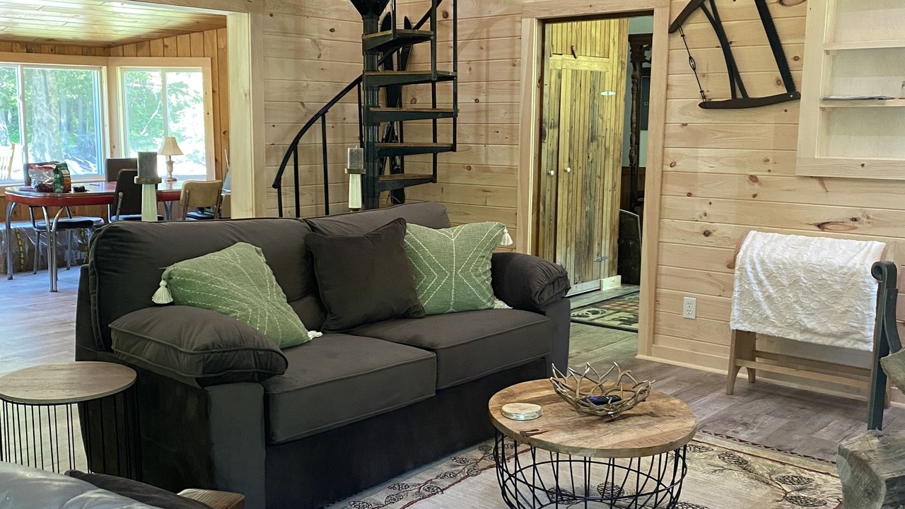 Photo of Livingroom in Salisbury Center