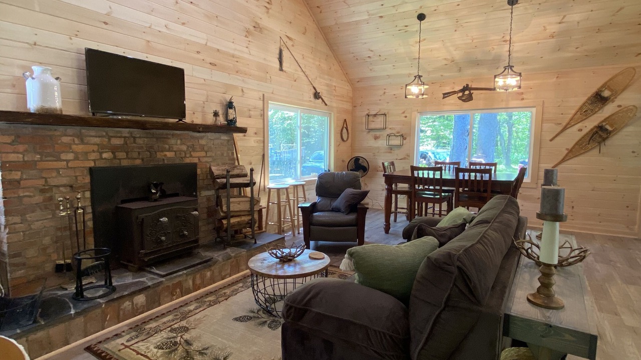 Photo of Livingroom in Salisbury Center