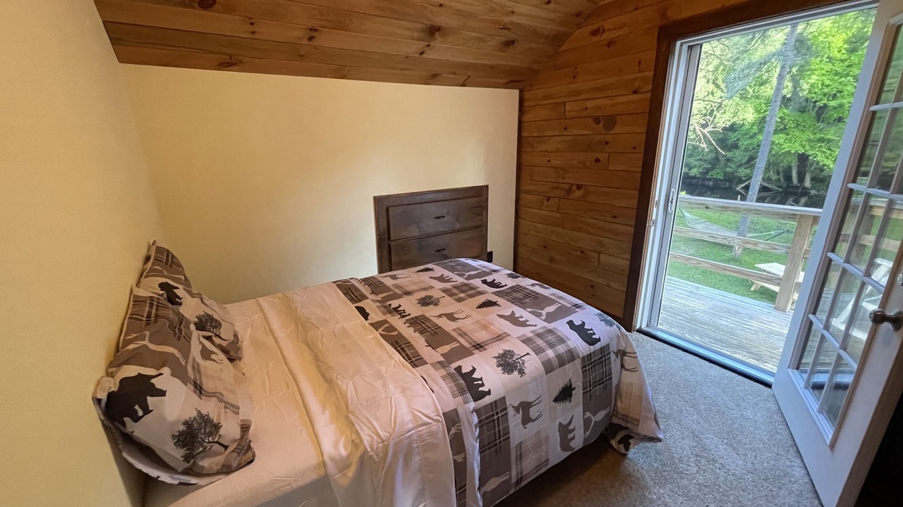 Photo of Bedroom in Salisbury Center