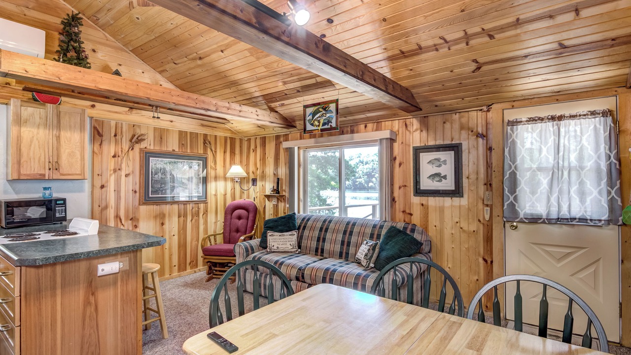 Photo of Livingroom in Holcombe