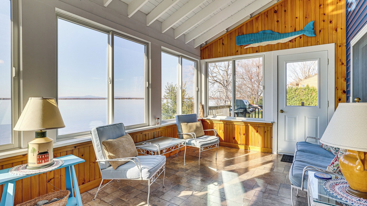 Photo of Livingroom in Alburg