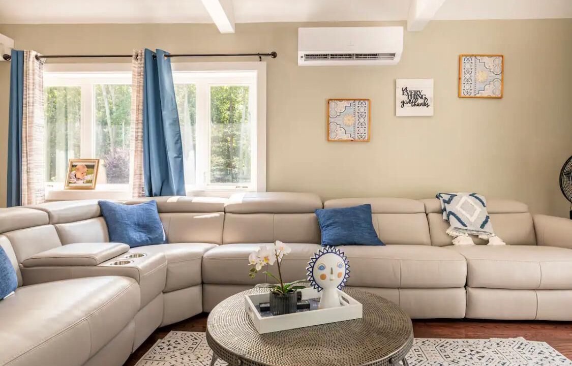 Photo of Livingroom in Leesburg