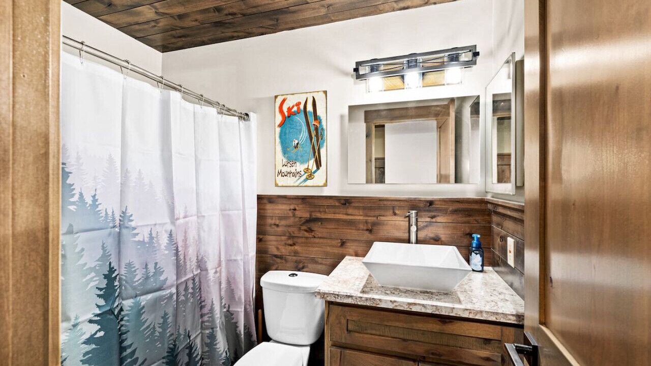 Photo of Bathroom in Lutsen
