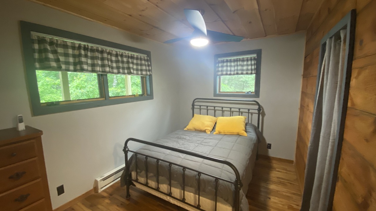 Photo of Bedroom in Dresser