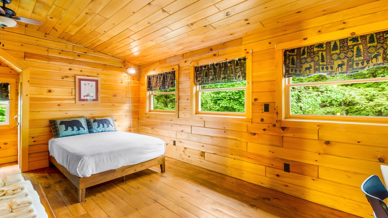 Photo of Bedroom in Schroon Lake