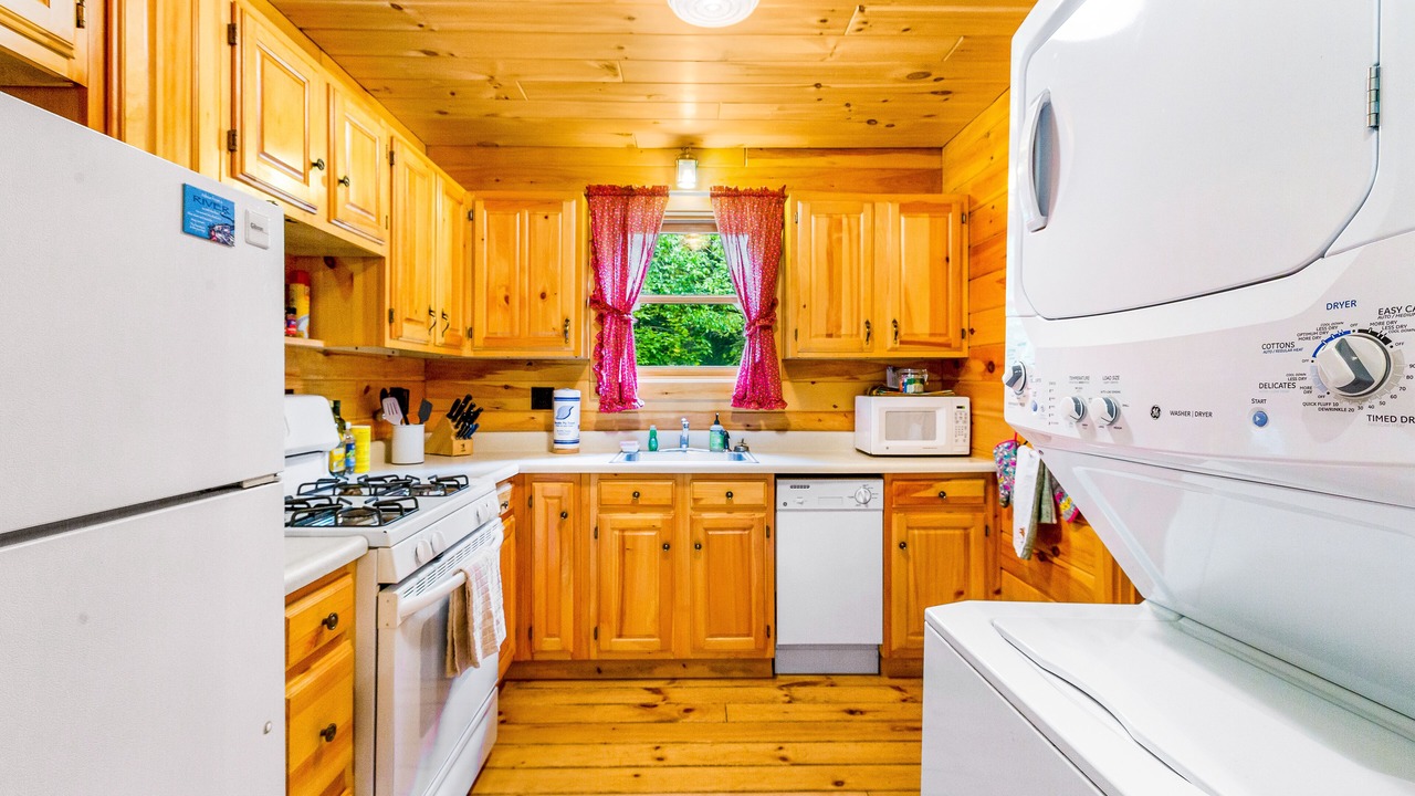Photo of Kitchen in Schroon Lake