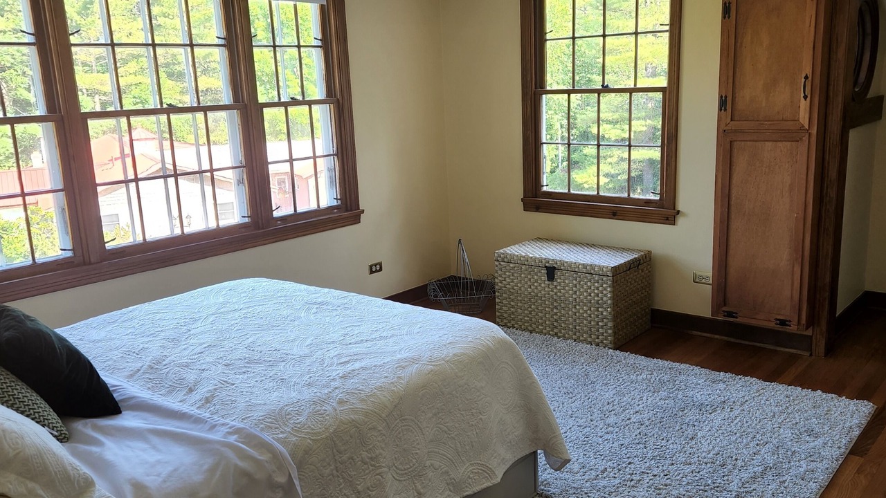 Photo of Bedroom in Elizabethtown