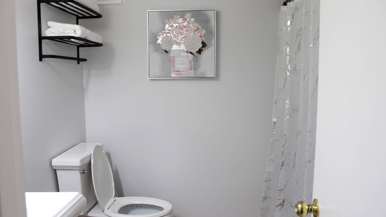 Photo of Bathroom in Albuquerque