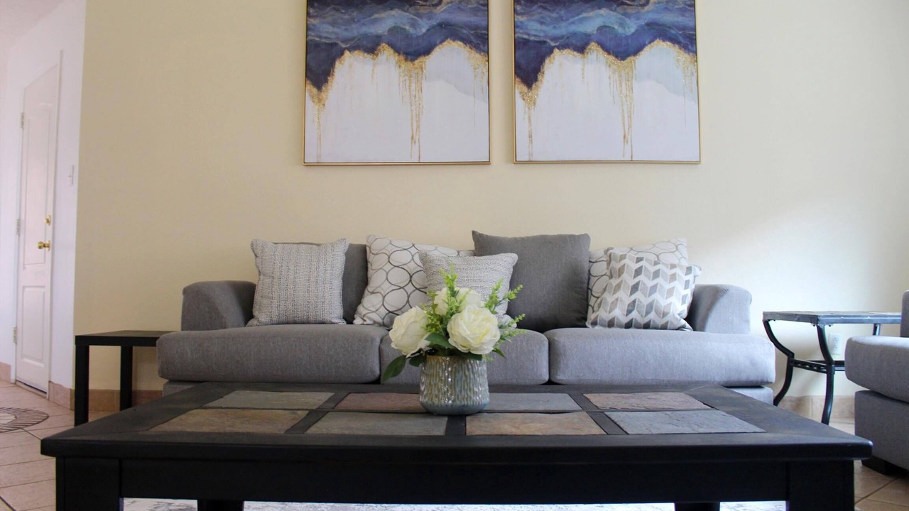 Photo of Livingroom in Albuquerque