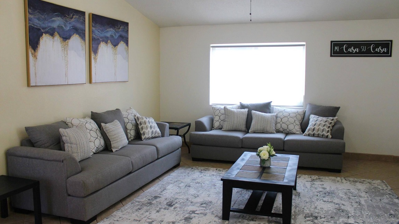 Photo of Livingroom in Albuquerque