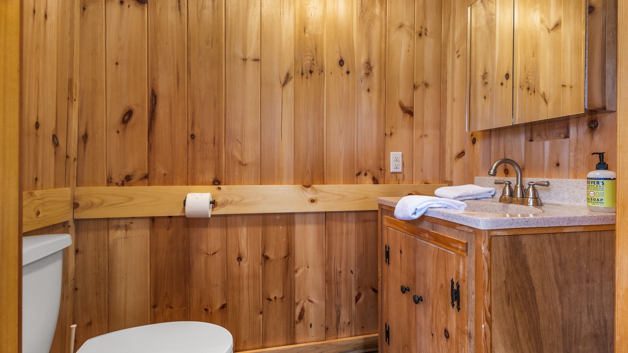 Photo of Bathroom in Schroon Lake