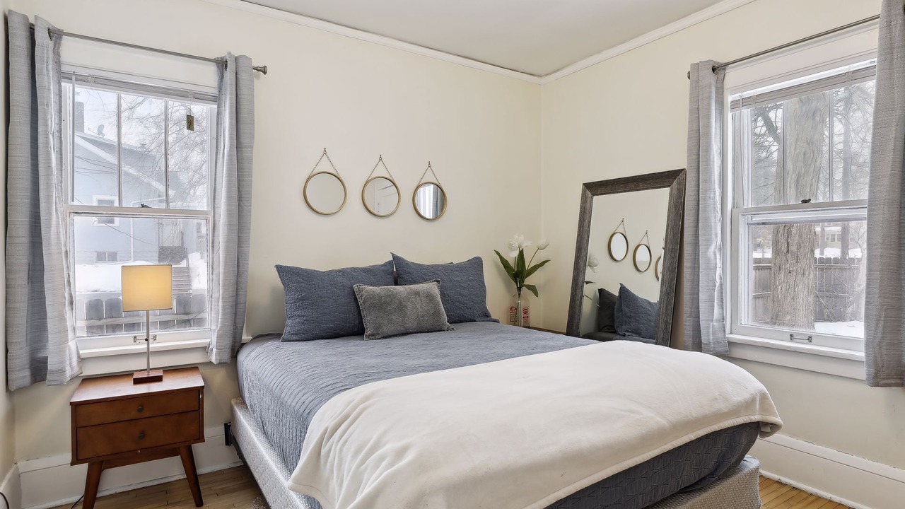 Photo of Bedroom in Midway